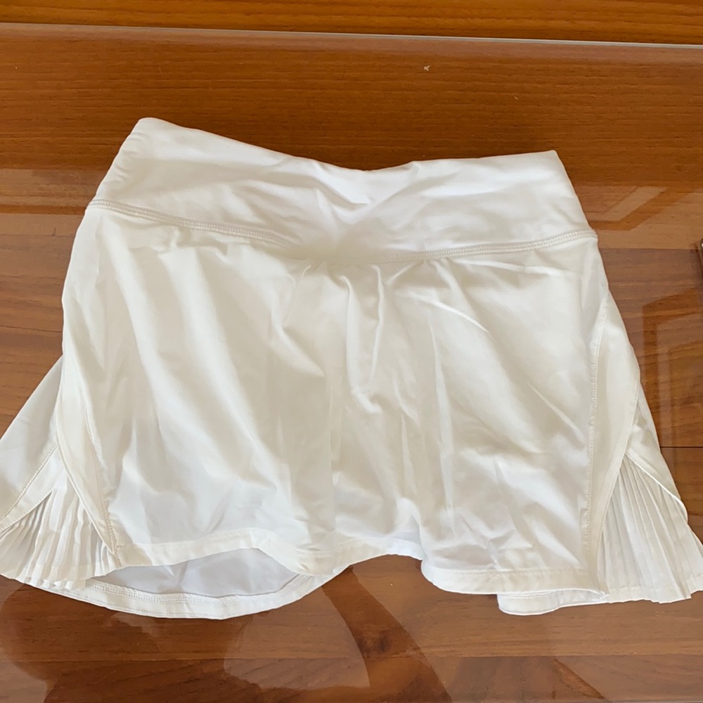 never worn white lululemon skirt